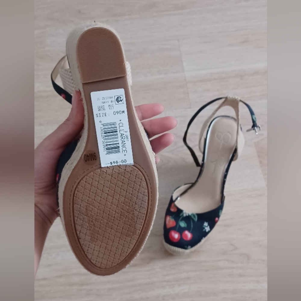 Jessica Simpson Wedges (INTACT) - Picture 4 of 4